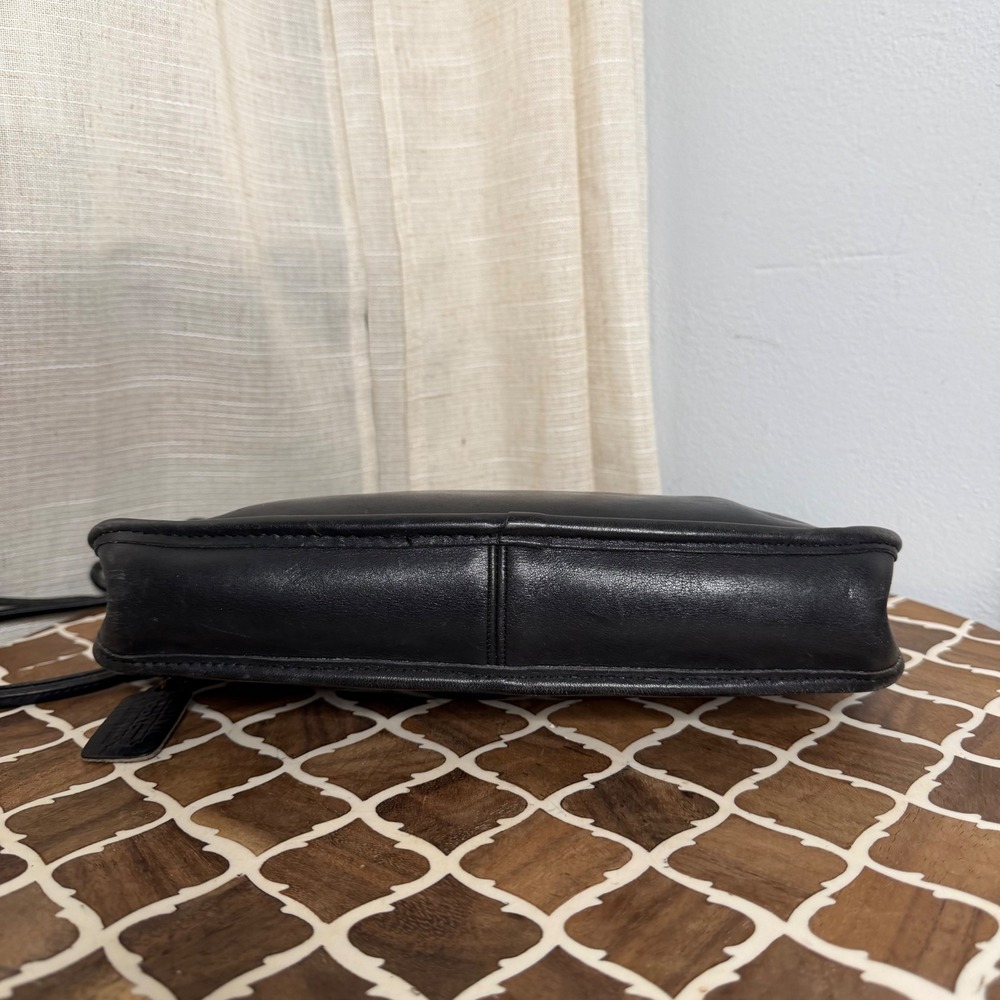 70s Vintage Coach Crossbody Purse Glove Tanned Leather Bag Bonnie Cashin NYC USA - Picture 8 of 13